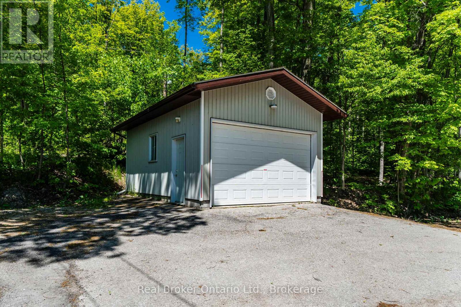 417 PHEASANT LANE - 43