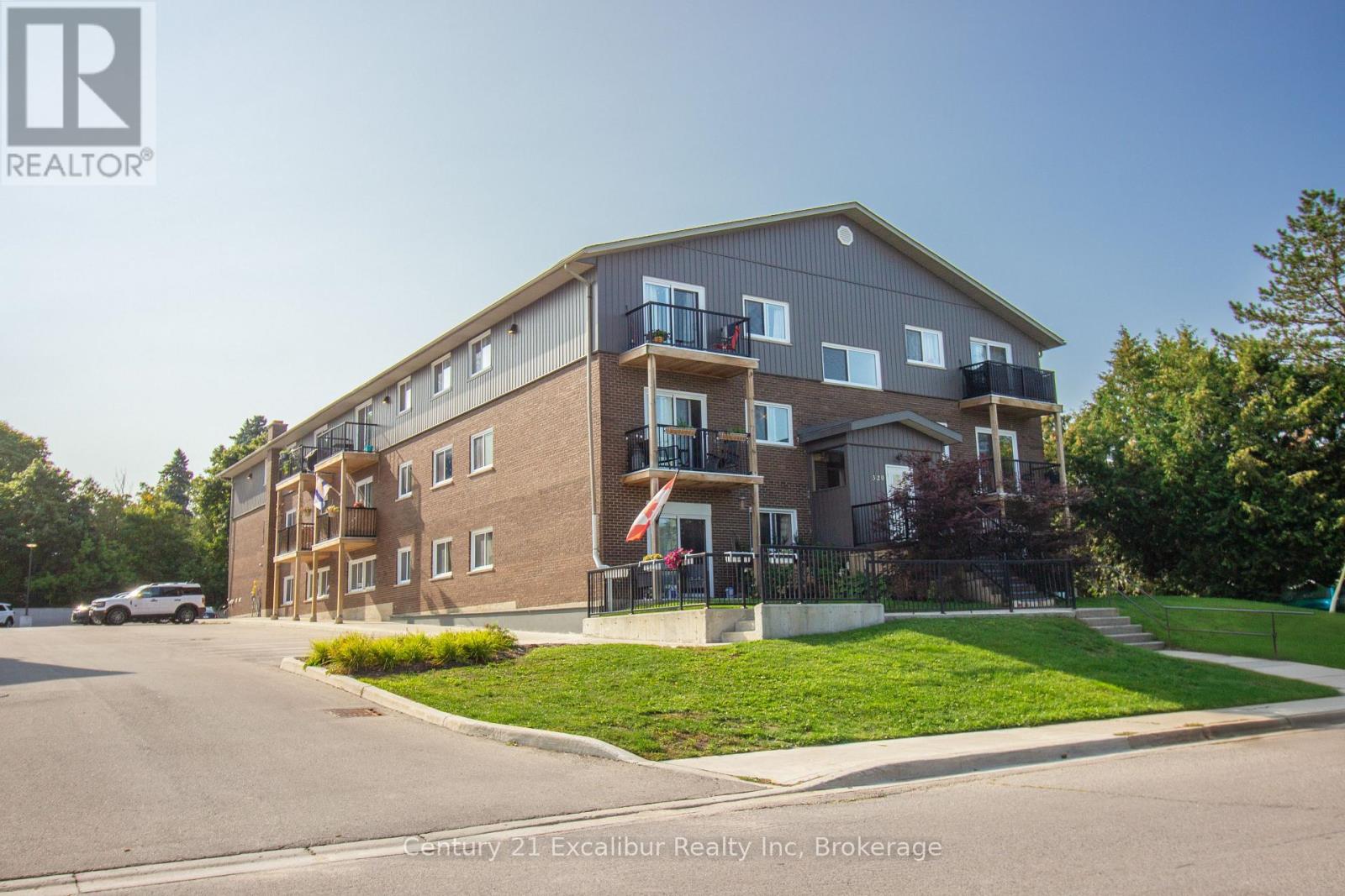 #16 320 QUEEN STREET E - 1