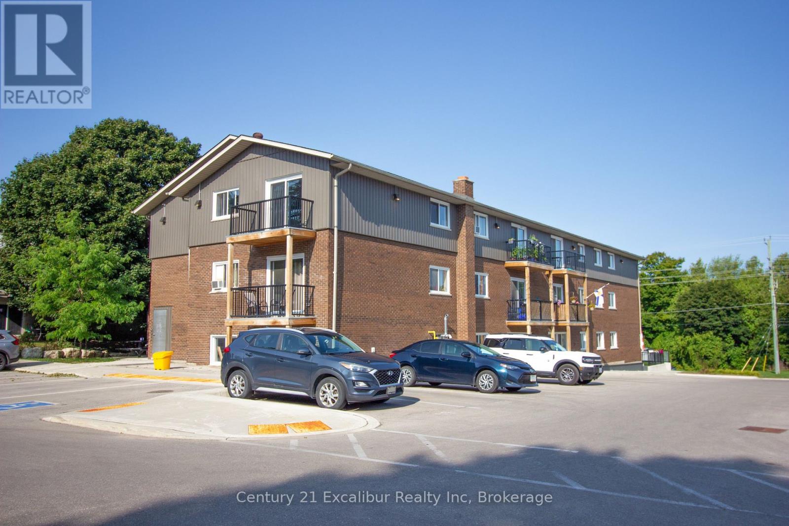 #16 320 QUEEN STREET E - 12