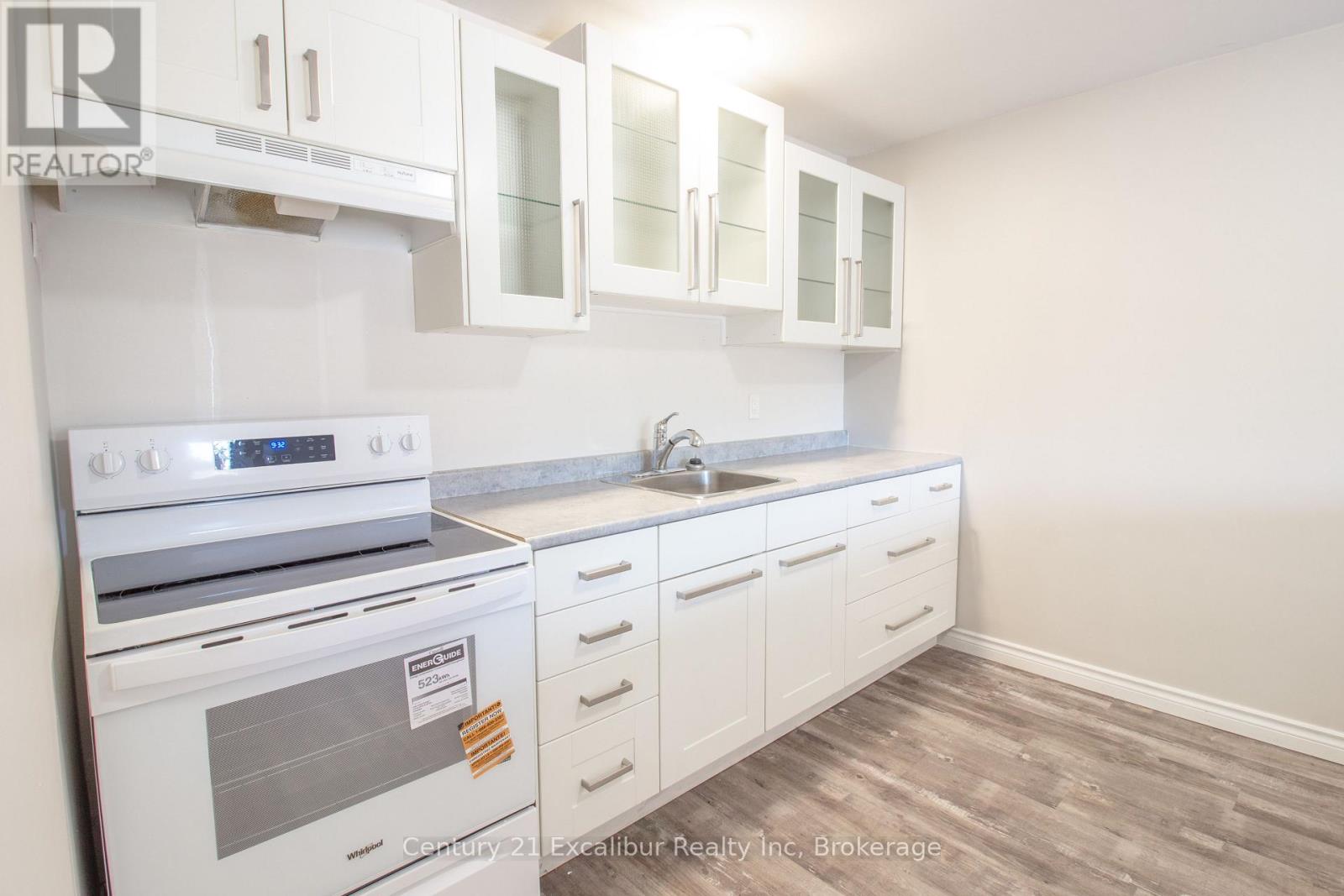#16 320 QUEEN STREET E - 4