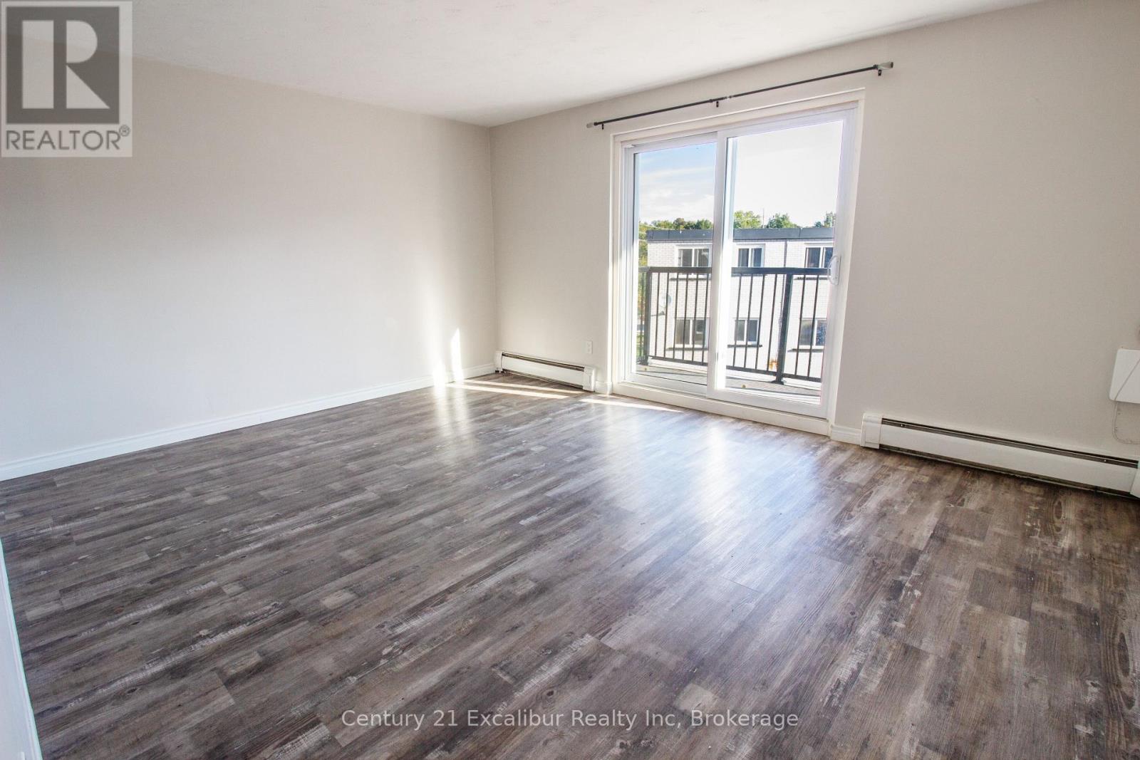#16 320 QUEEN STREET E - 5