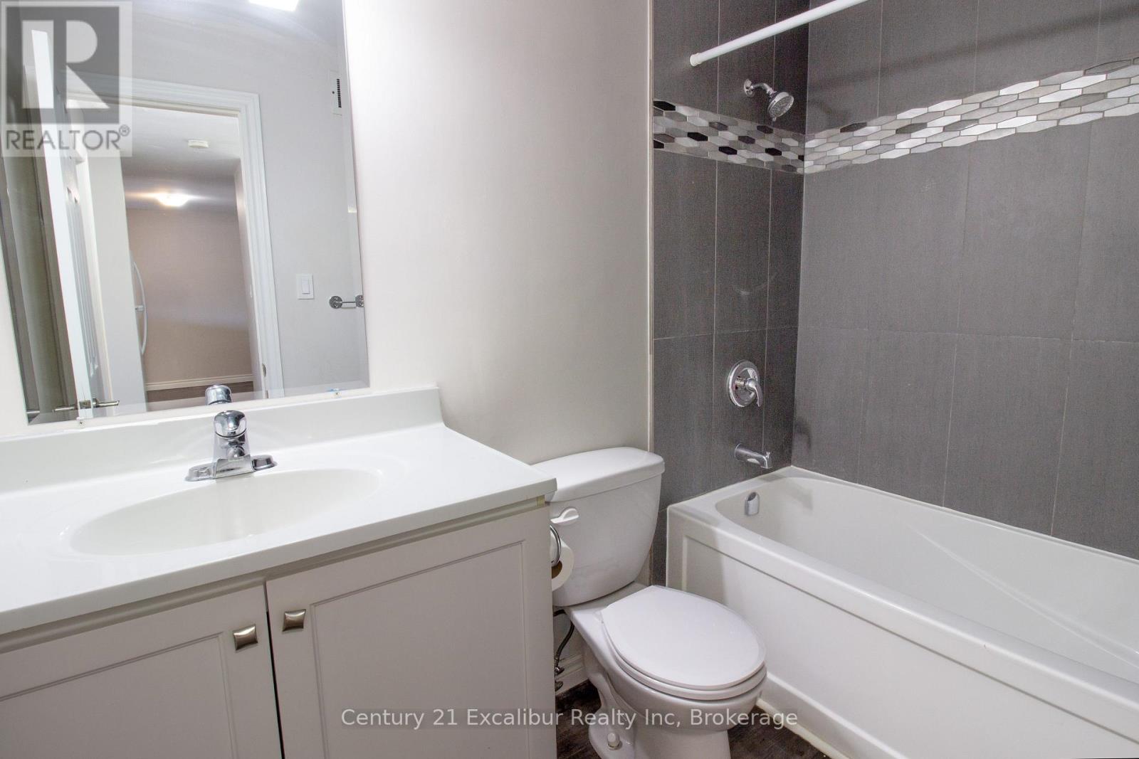 #16 320 QUEEN STREET E - 7