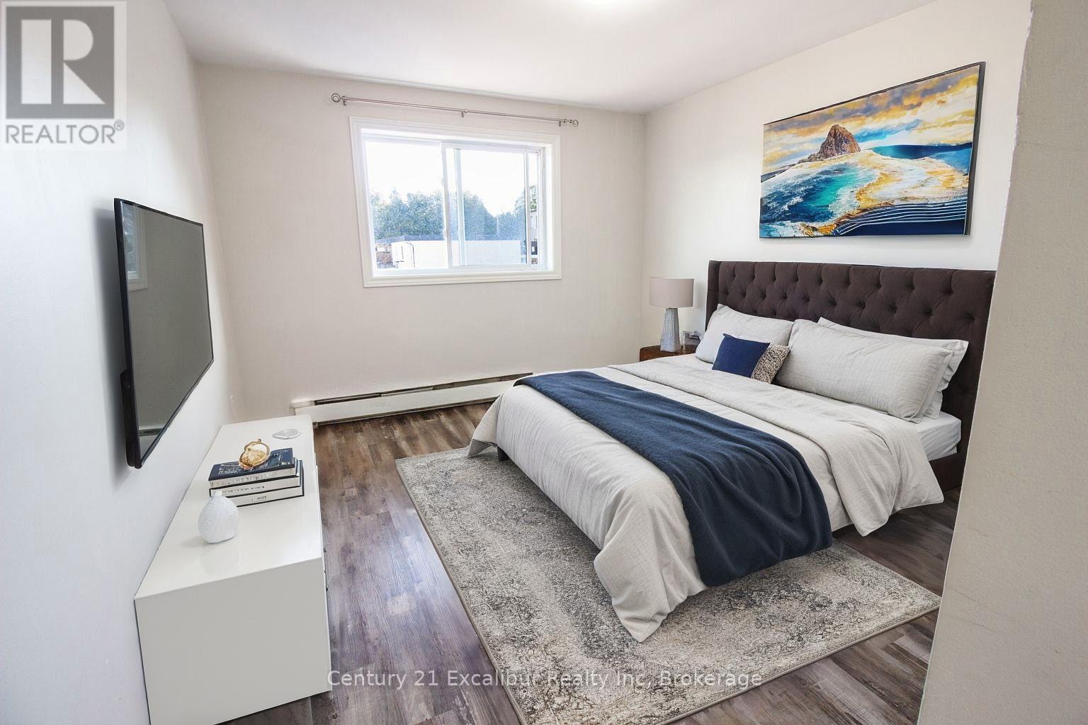 #16 320 QUEEN STREET E - 8