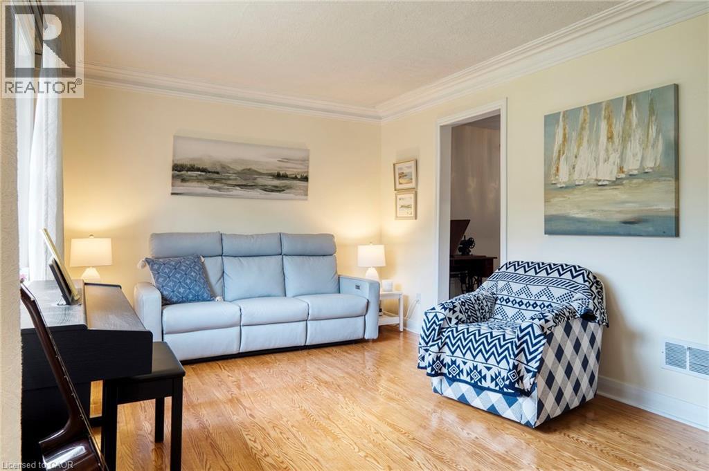 5 BRENTWOOD Avenue - 8