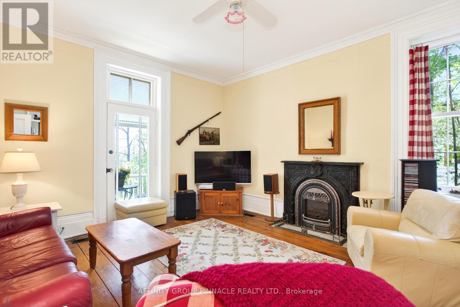 145 KING STREET - 16