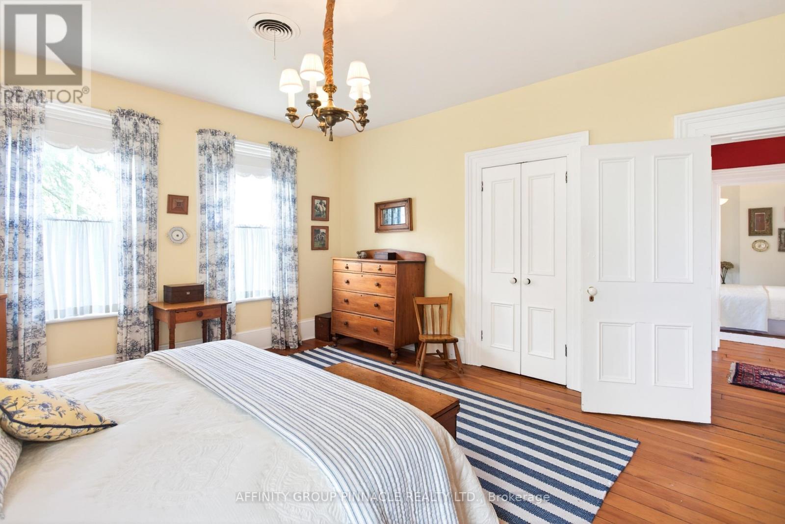 145 KING STREET - 35