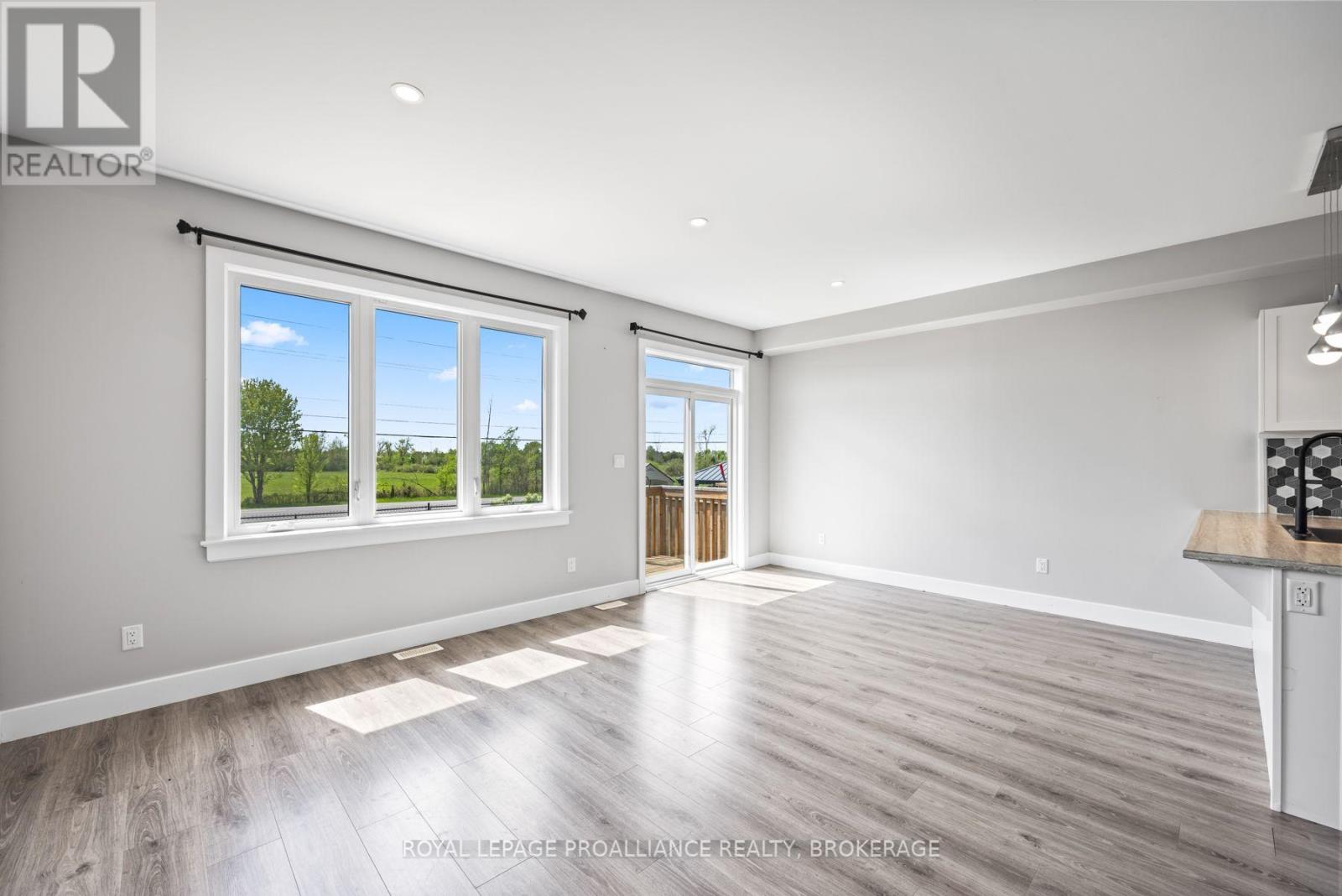 184 DR RICHARD JAMES CRESCENT - 18