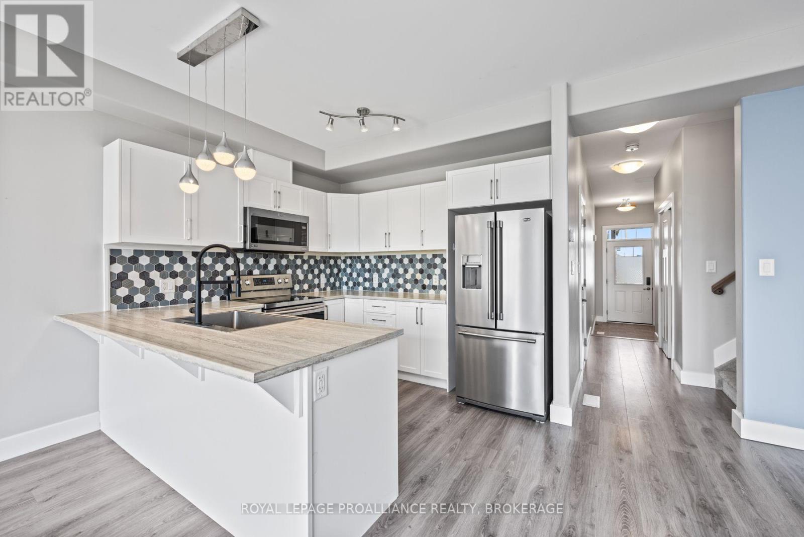 184 DR RICHARD JAMES CRESCENT - 20