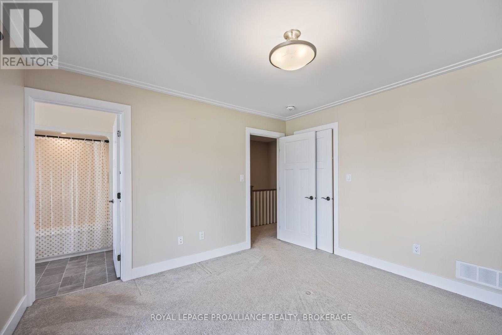 184 DR RICHARD JAMES CRESCENT - 27