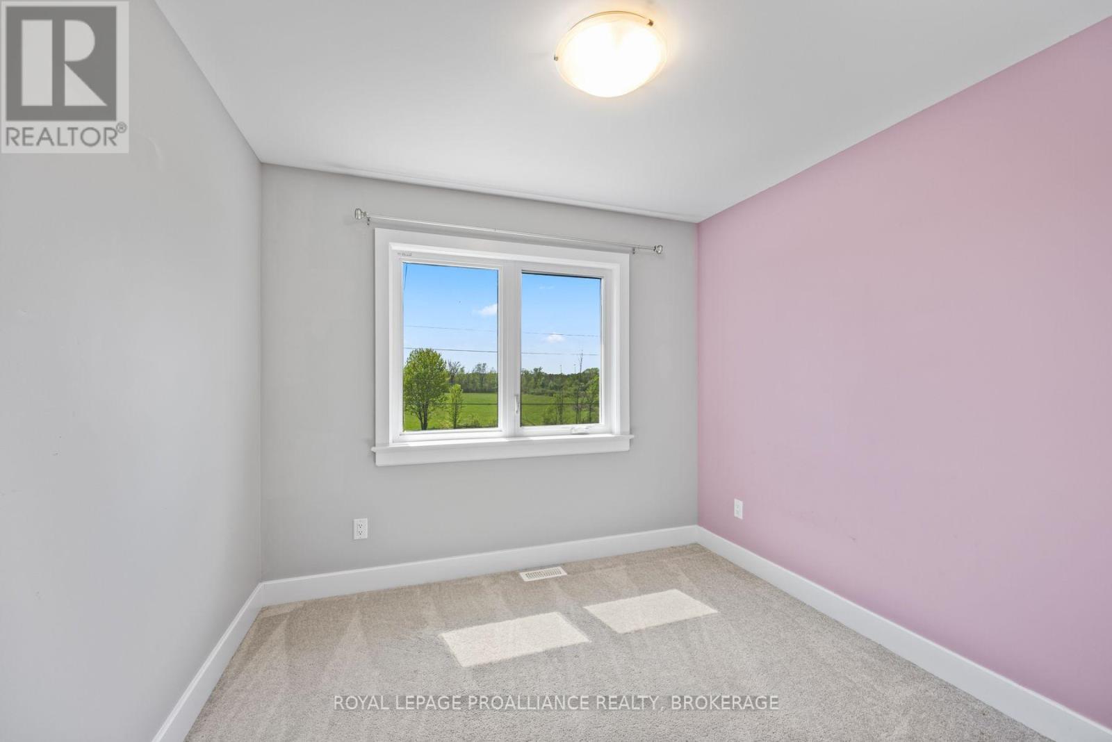 184 DR RICHARD JAMES CRESCENT - 33