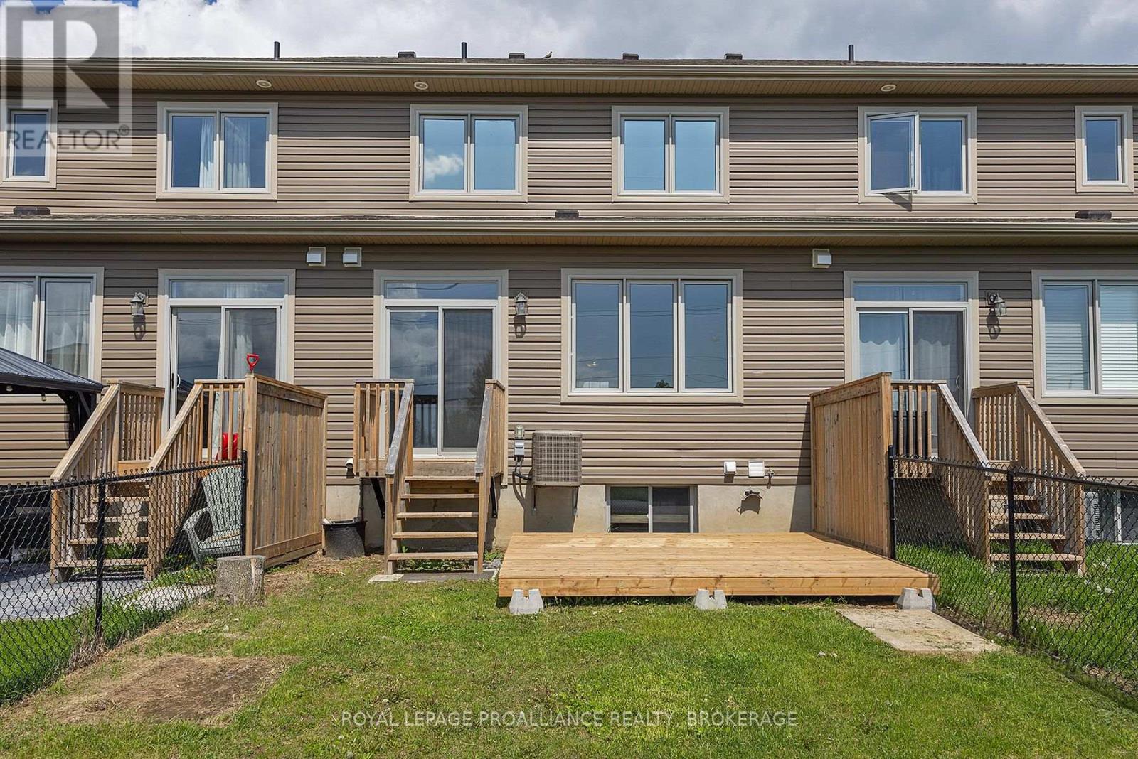 184 DR RICHARD JAMES CRESCENT - 7
