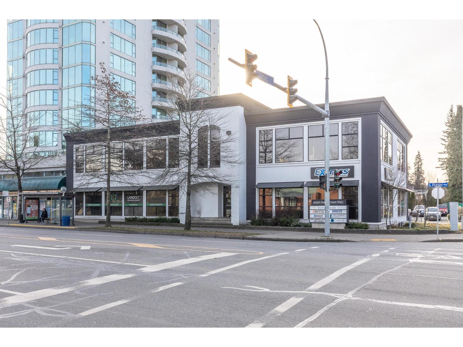 202 32310 SOUTH FRASER WAY, Abbotsford — photo 3