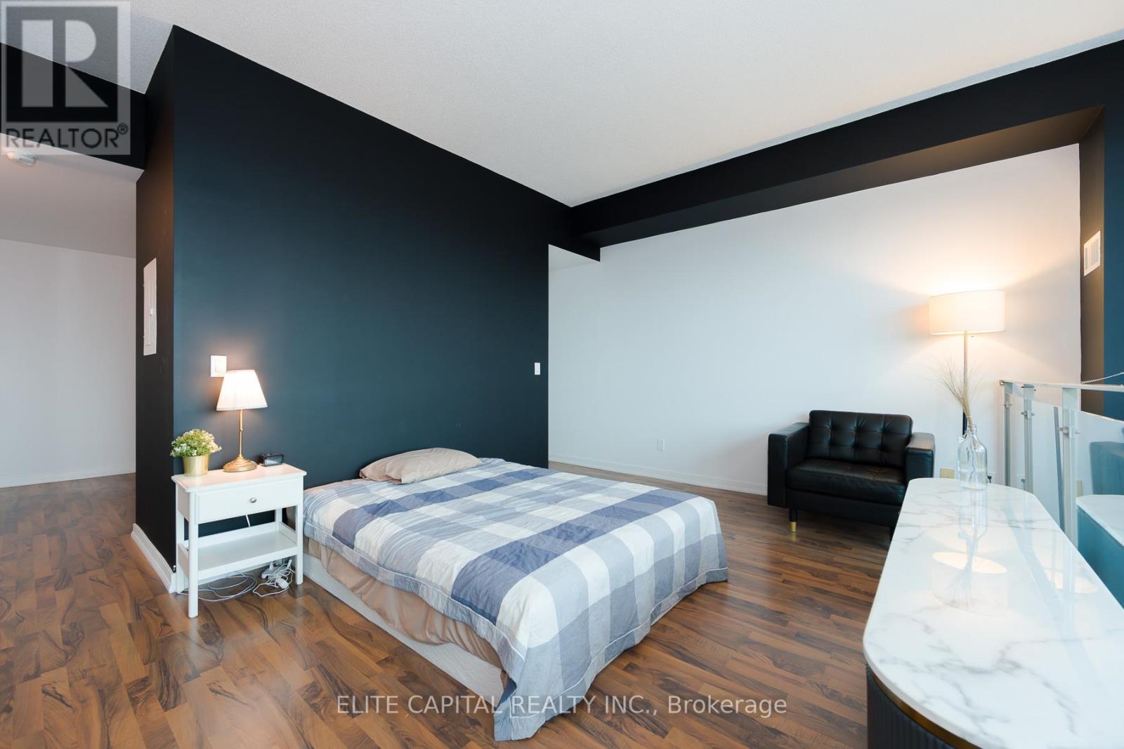 #2207 59 EAST LIBERTY STREET - 13