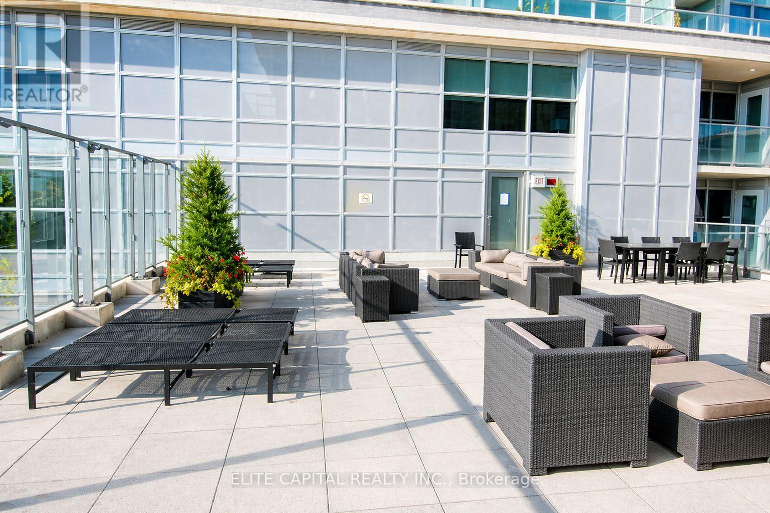 #2207 59 EAST LIBERTY STREET - 25