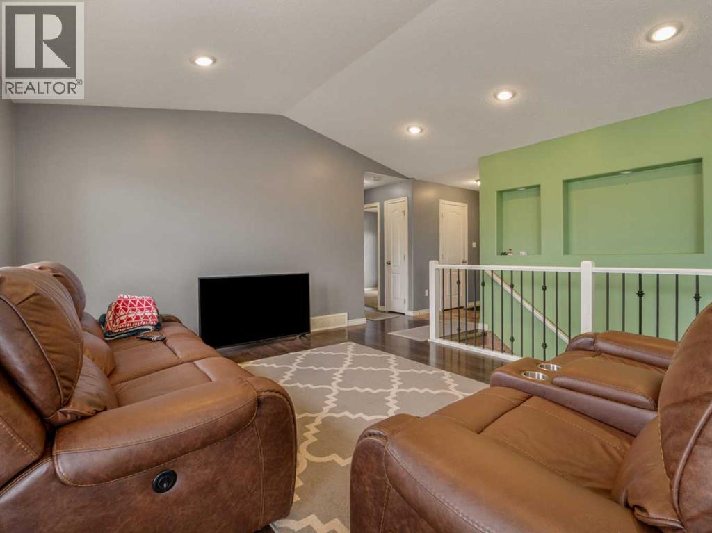 350 Mt Sunburst Way W — photo 20