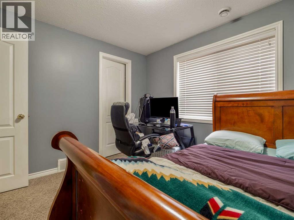 350 Mt Sunburst Way W — photo 37