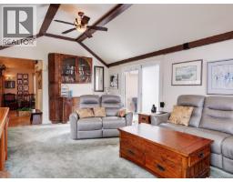 Office - 745 Middleton St, Saanich, BC V9A2E1 Photo 8