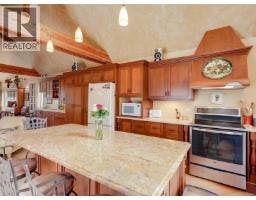 Bathroom - 745 Middleton St, Saanich, BC V9A2E1 Photo 10