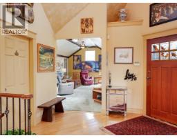 Bathroom - 745 Middleton St, Saanich, BC V9A2E1 Photo 6