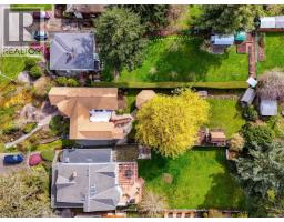 745 Middleton St, Saanich, BC V9A2E1 Photo 36