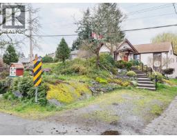 745 Middleton St, Saanich, BC V9A2E1 Photo 22