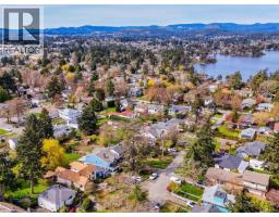 745 Middleton St, Saanich, BC V9A2E1 Photo 41