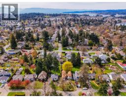 745 Middleton St, Saanich, BC V9A2E1 Photo 43