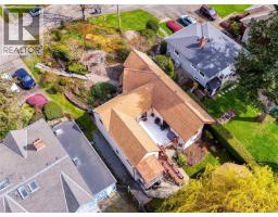 745 Middleton St, Saanich, BC V9A2E1 Photo 38