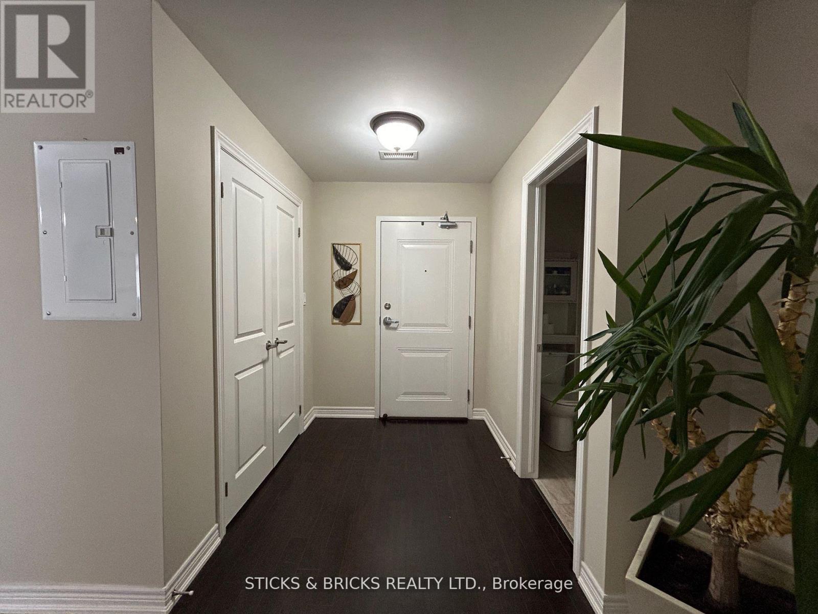 #111 4644 PETTIT AVENUE - 7