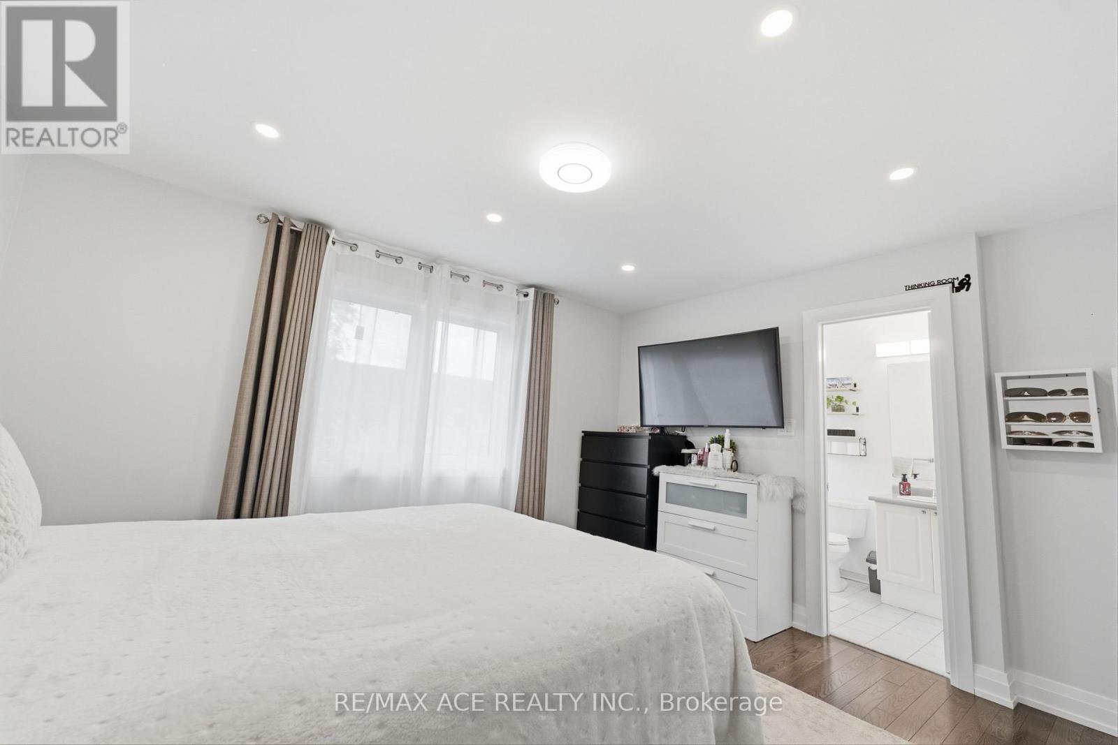1563 NIPISSING COURT - 33