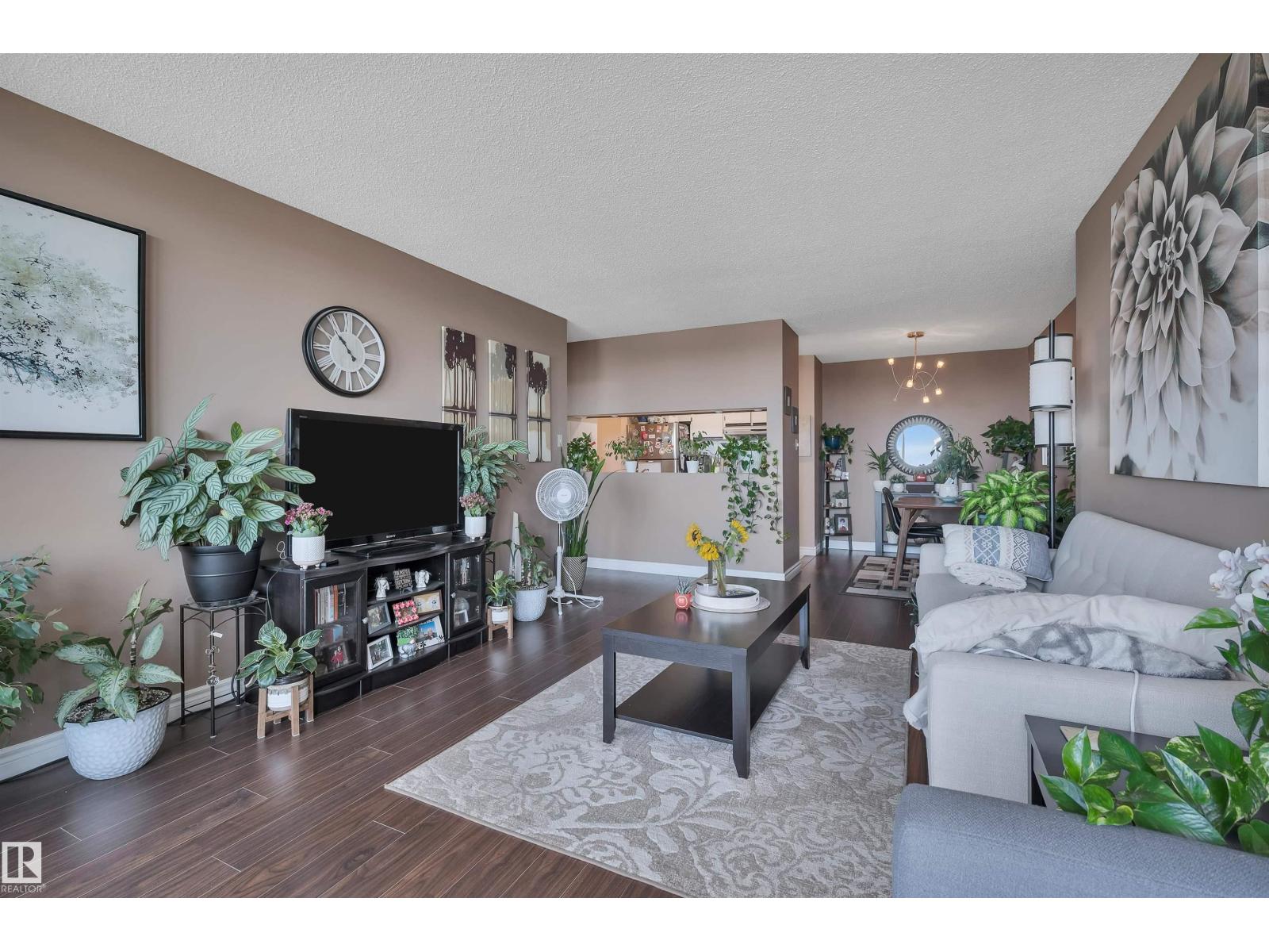 #1402 9835 113 ST NW - 20