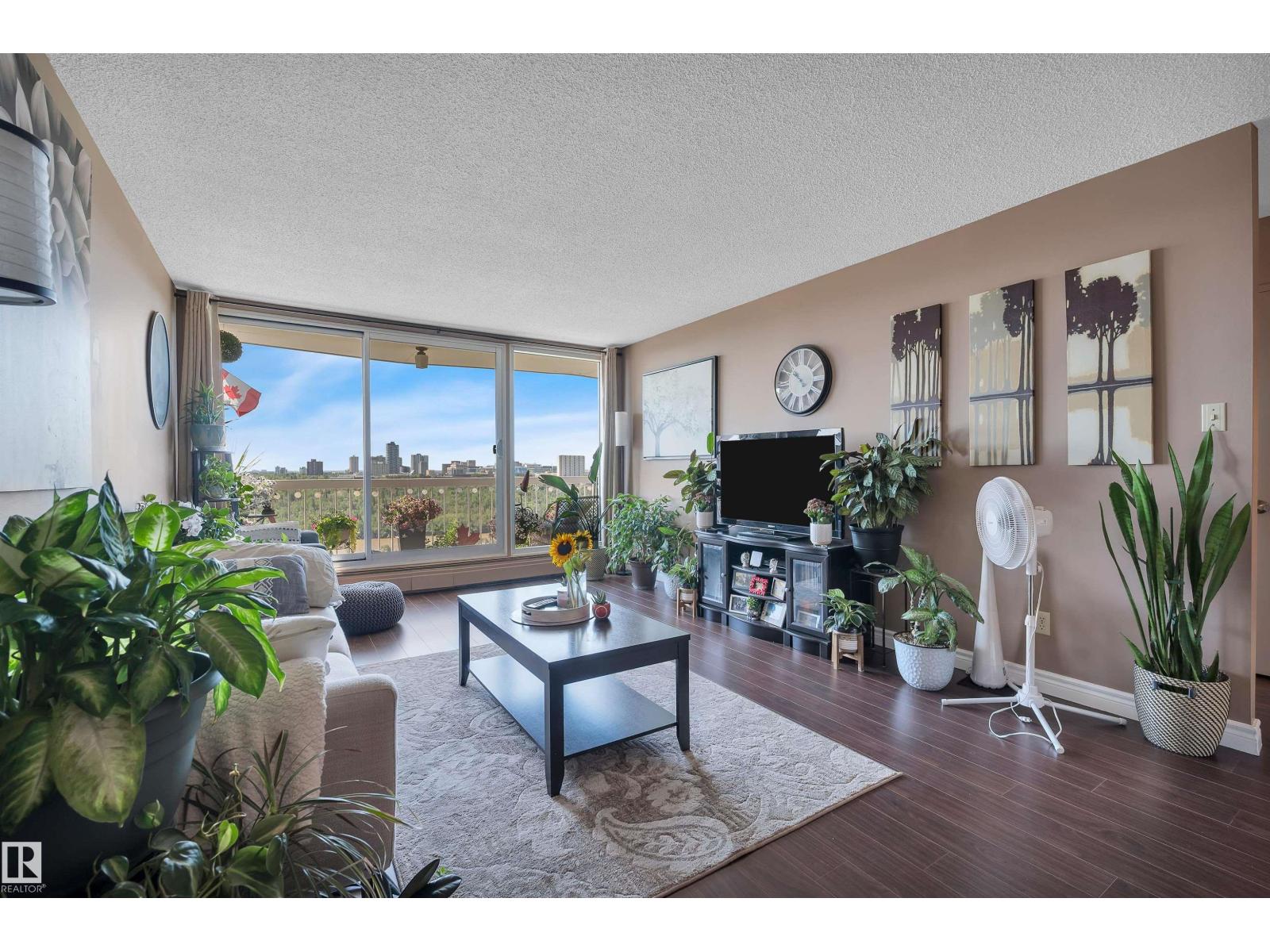 #1402 9835 113 ST NW - 21