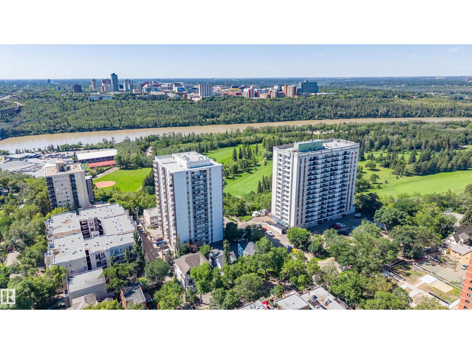 #1402 9835 113 ST NW - 48