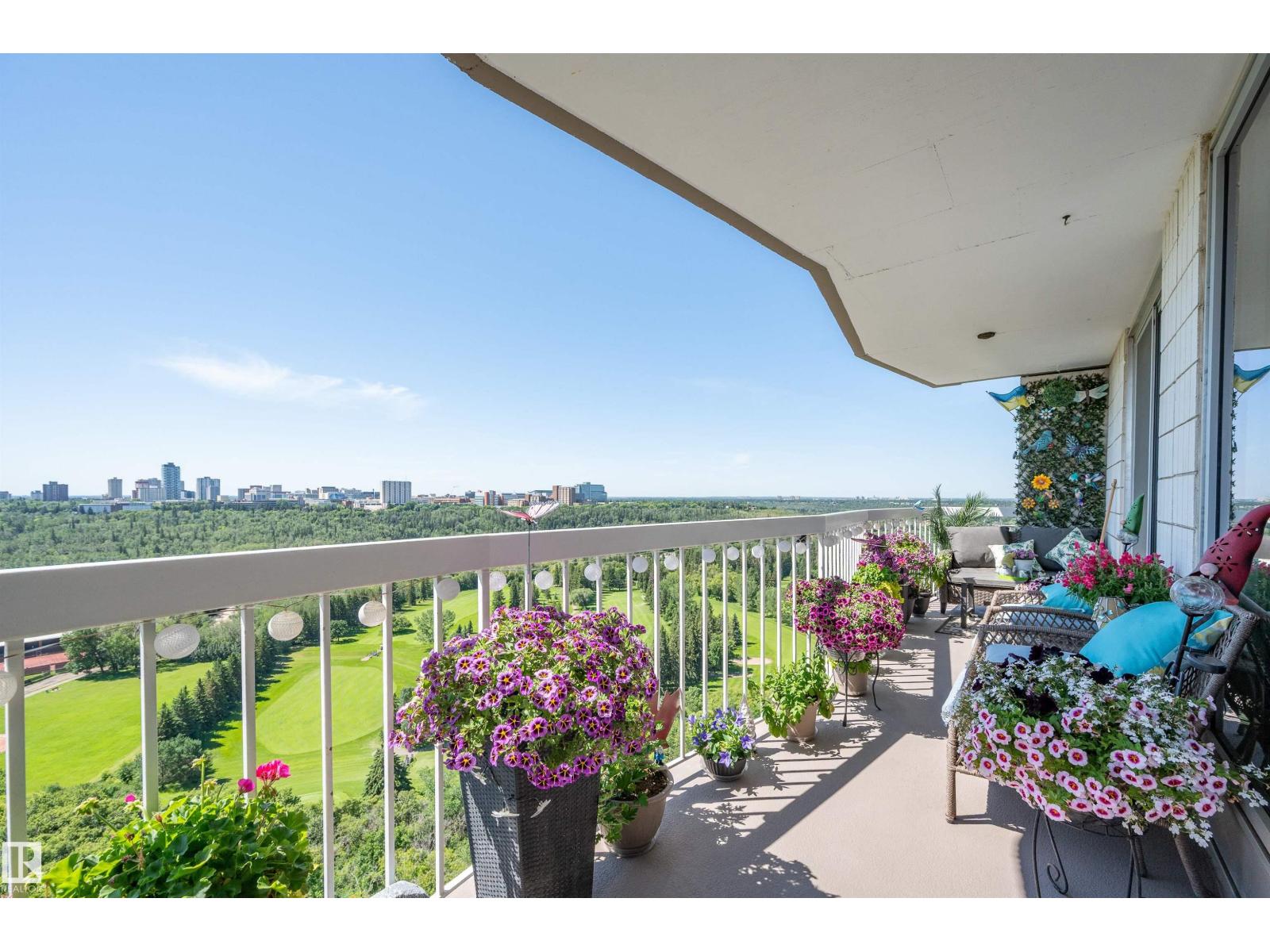 #1402 9835 113 ST NW - 6