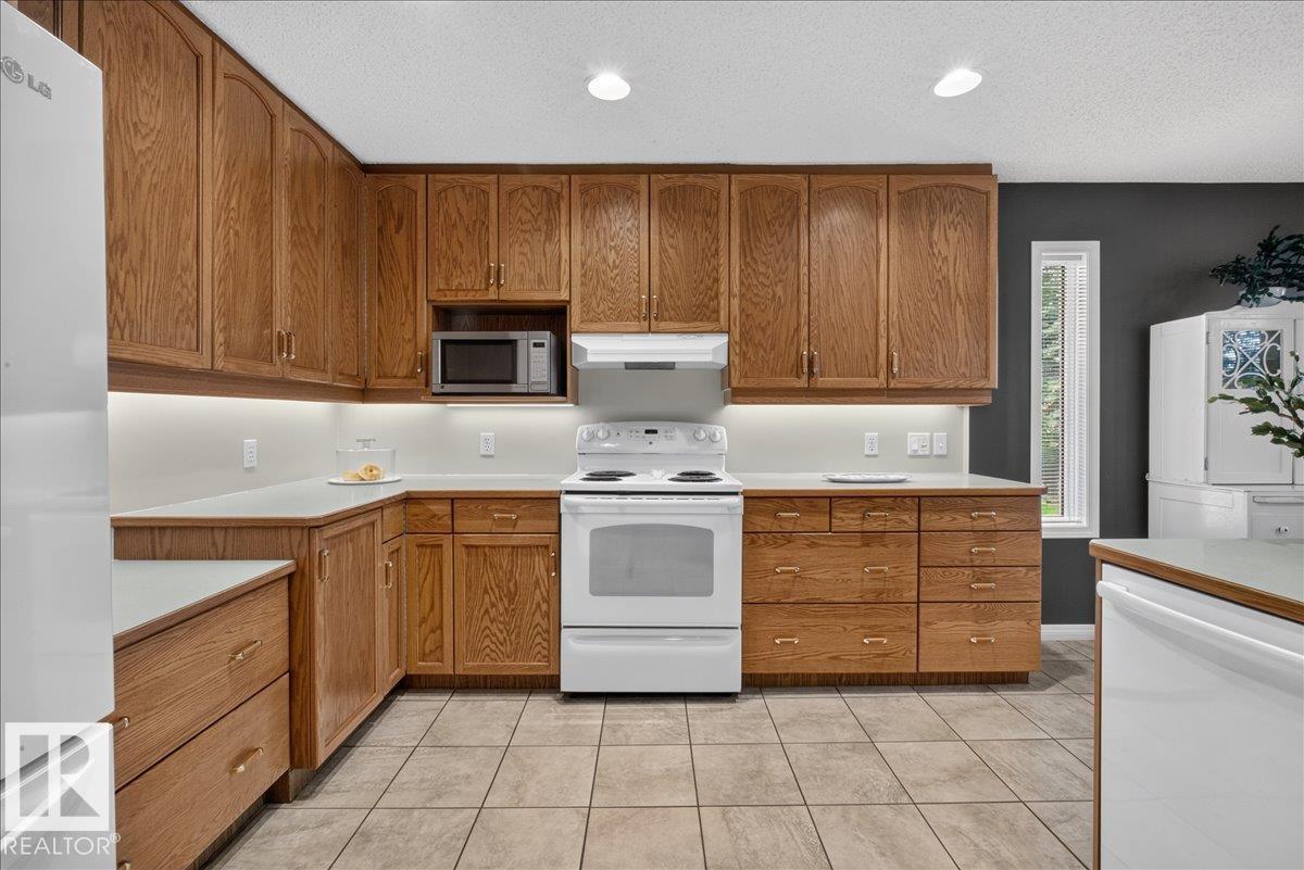 5414 17A AV NW - 10