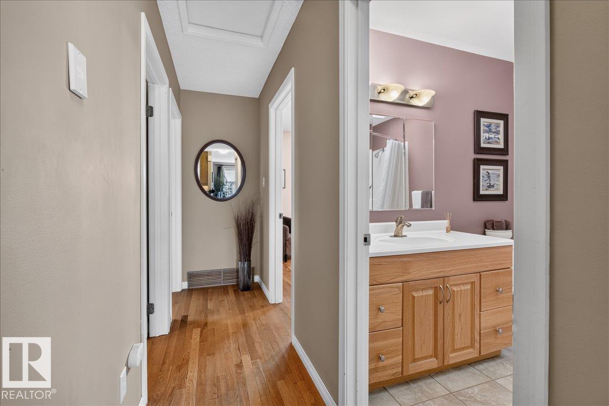 5414 17A AV NW - 17