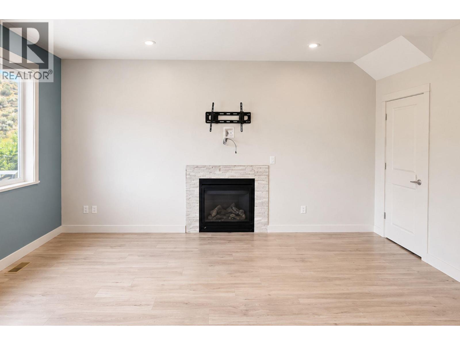 376 WING Place - 7