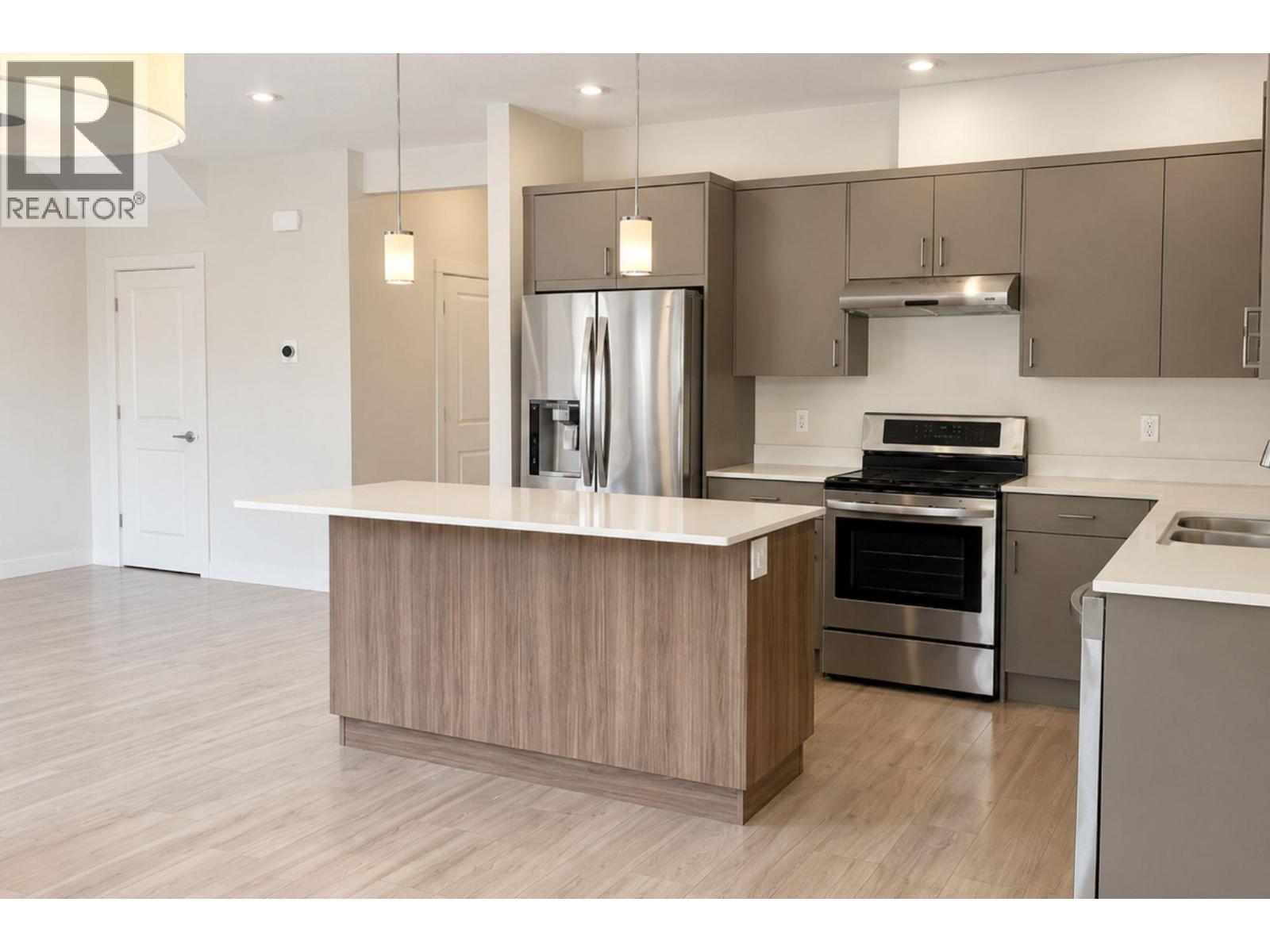 376 WING Place - Image 4