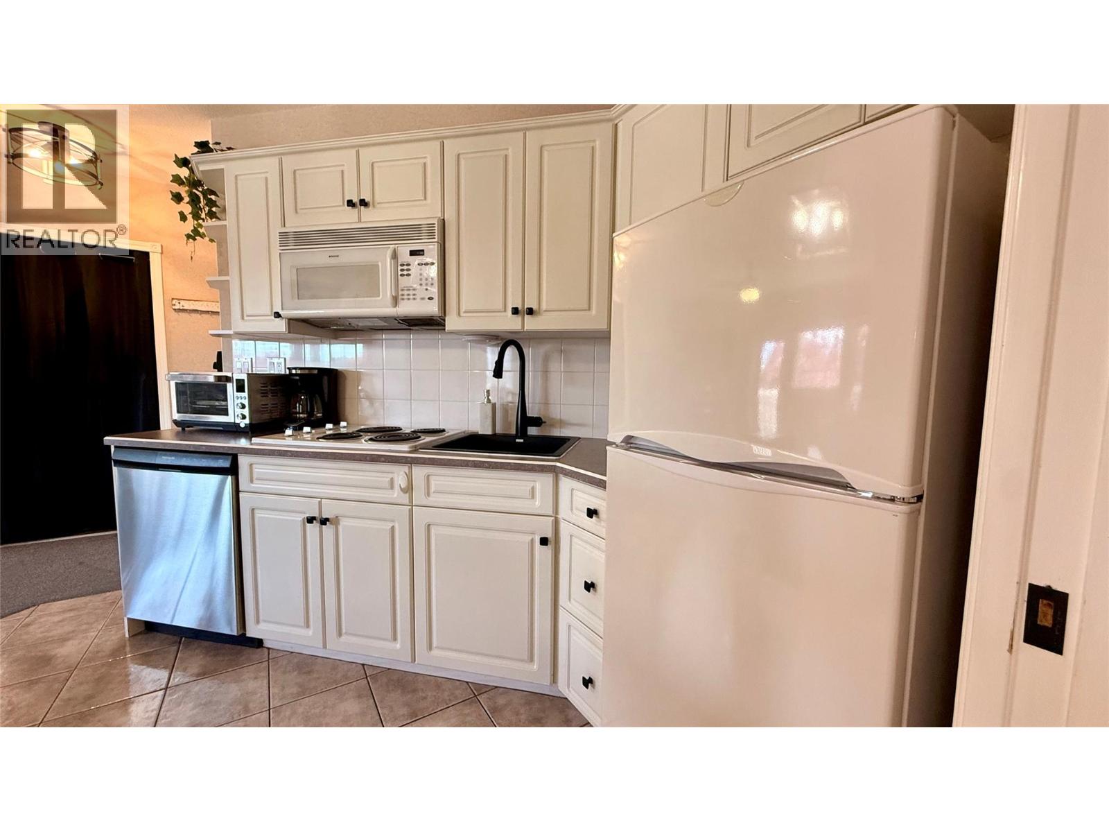 5052 RIVERVIEW Road Unit# 5009B, Fairmont Hot Springs