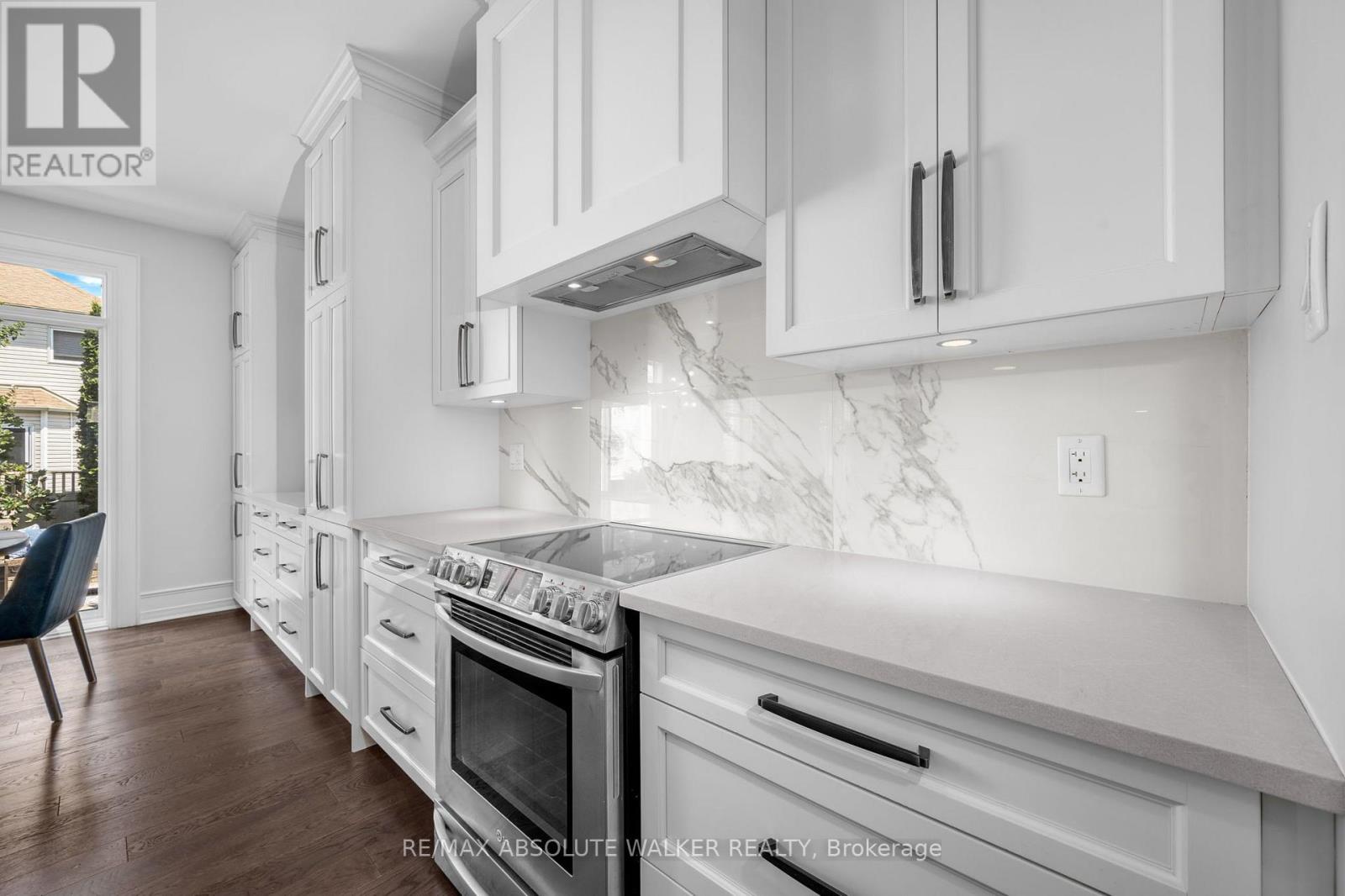 2207 SANDMAN CRESCENT, Ottawa. Luxury613. By Peter Sagos - Image 14