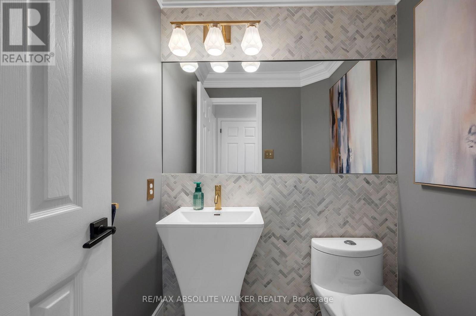 2207 SANDMAN CRESCENT, Ottawa. Luxury613. By Peter Sagos - Image 22