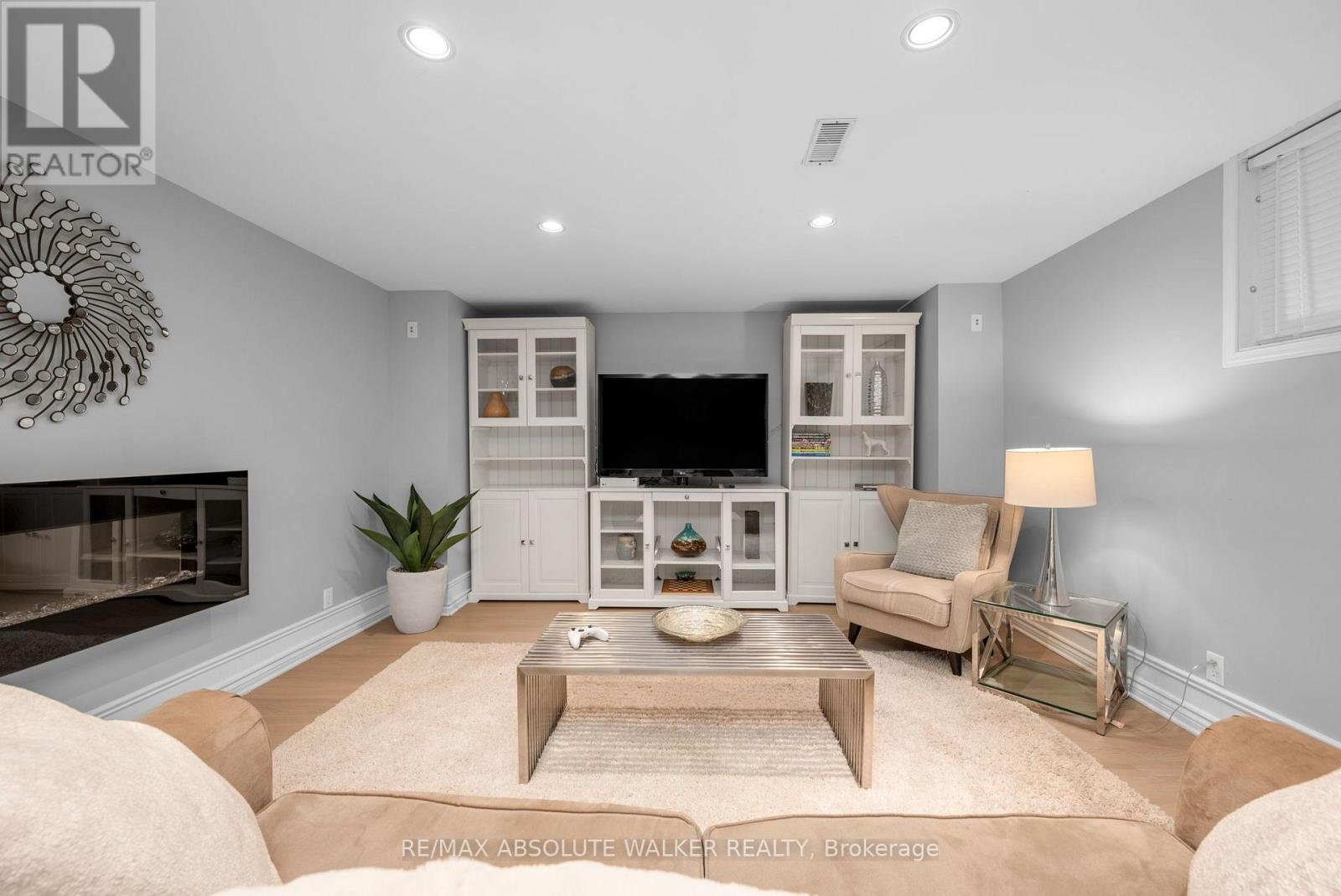 2207 SANDMAN CRESCENT, Ottawa. Luxury613. By Peter Sagos - Image 32