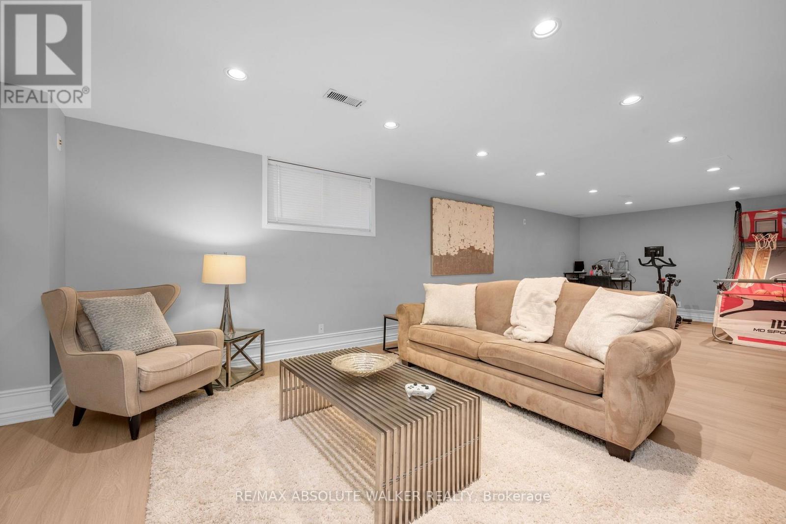 2207 SANDMAN CRESCENT, Ottawa. Luxury613. By Peter Sagos - Image 33