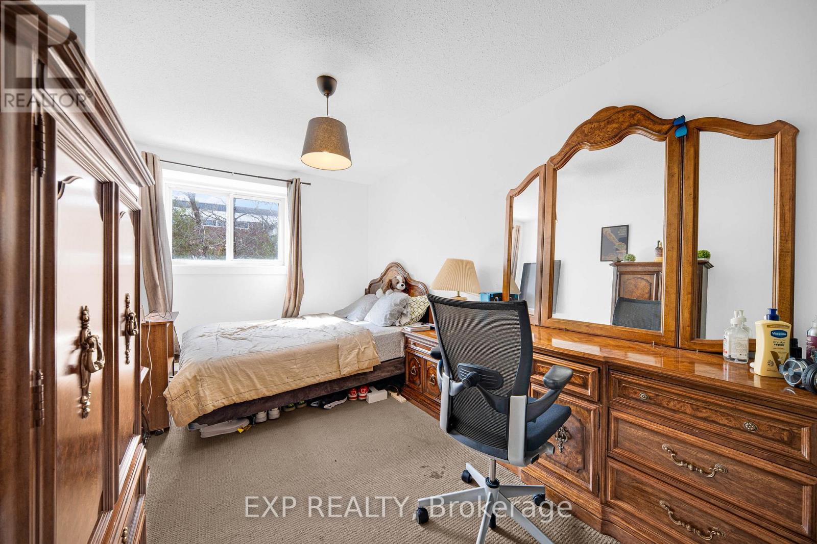 #11K 2080 OGILVIE ROAD - 15