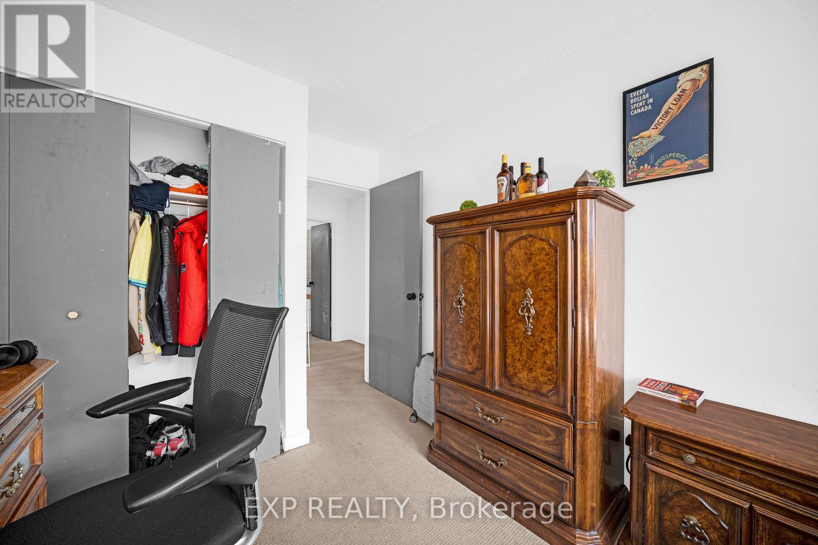 #11K 2080 OGILVIE ROAD - 16