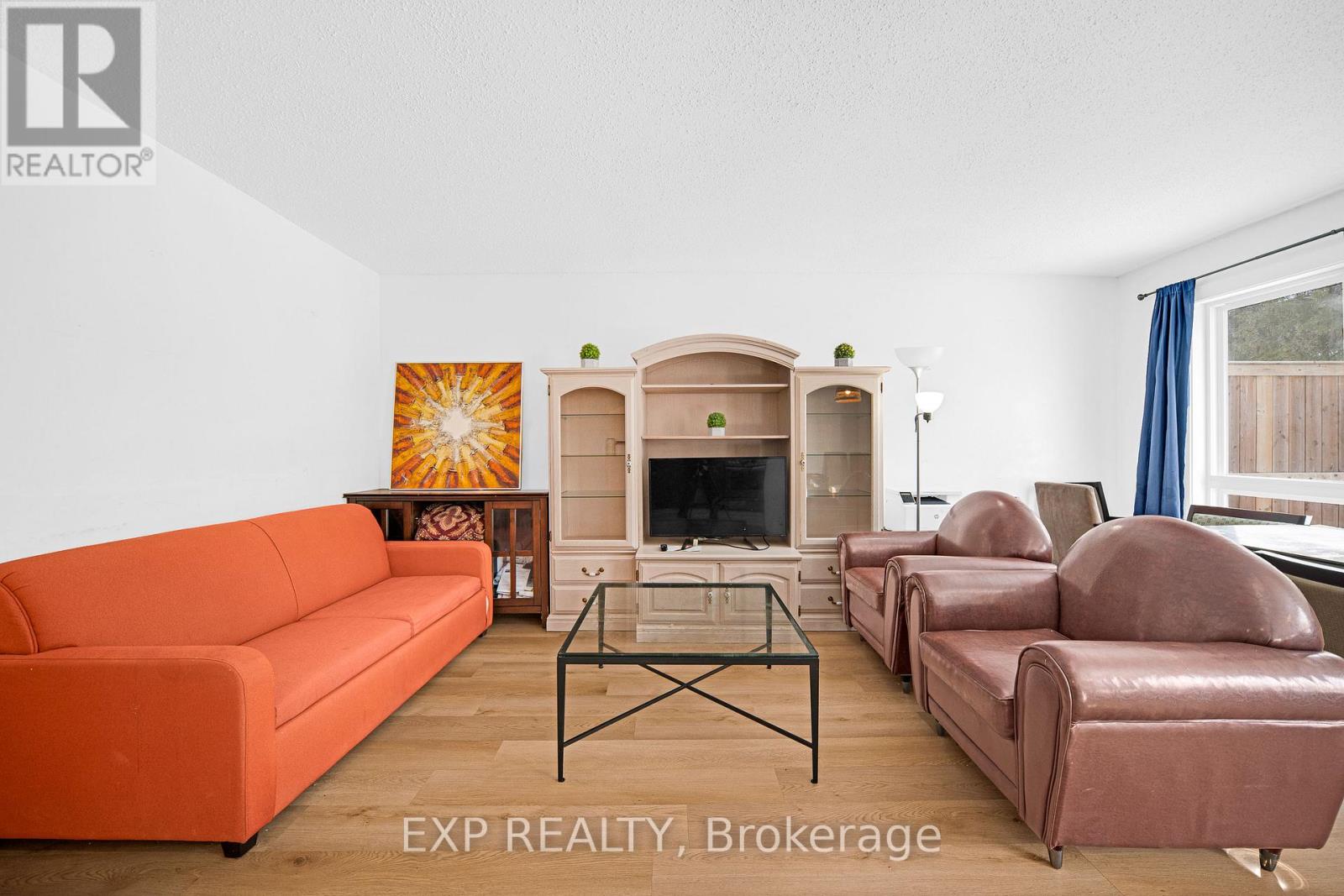 #11K 2080 OGILVIE ROAD - 2