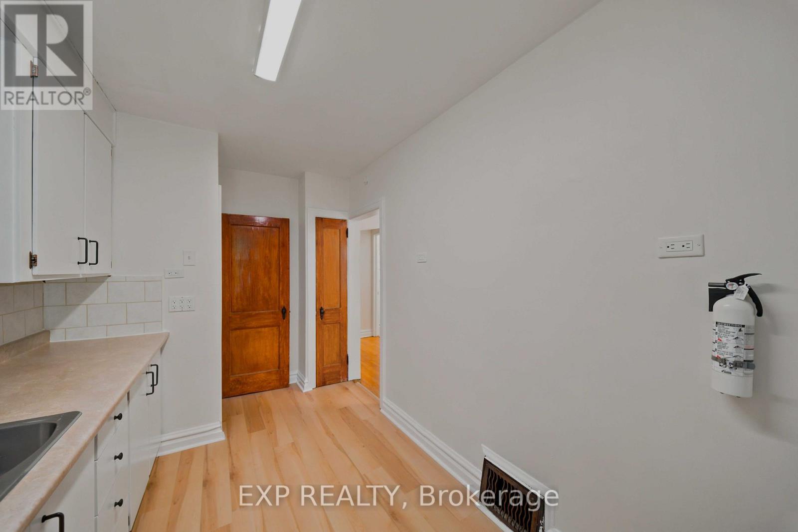452 SUNNYSIDE AVENUE, Ottawa. Luxury613. By Peter Sagos - Image 11