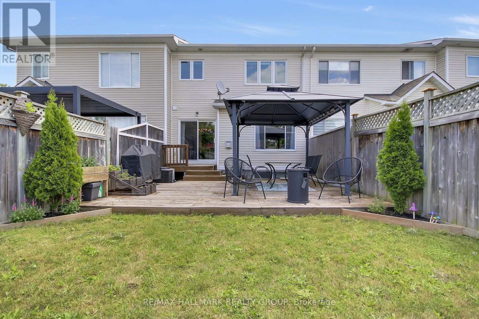 3 Bed, 3 Bath House for Sale in Ottawa – 2032 DORIMA STREET, Ottawa – MLS# X13545166 - Image 27