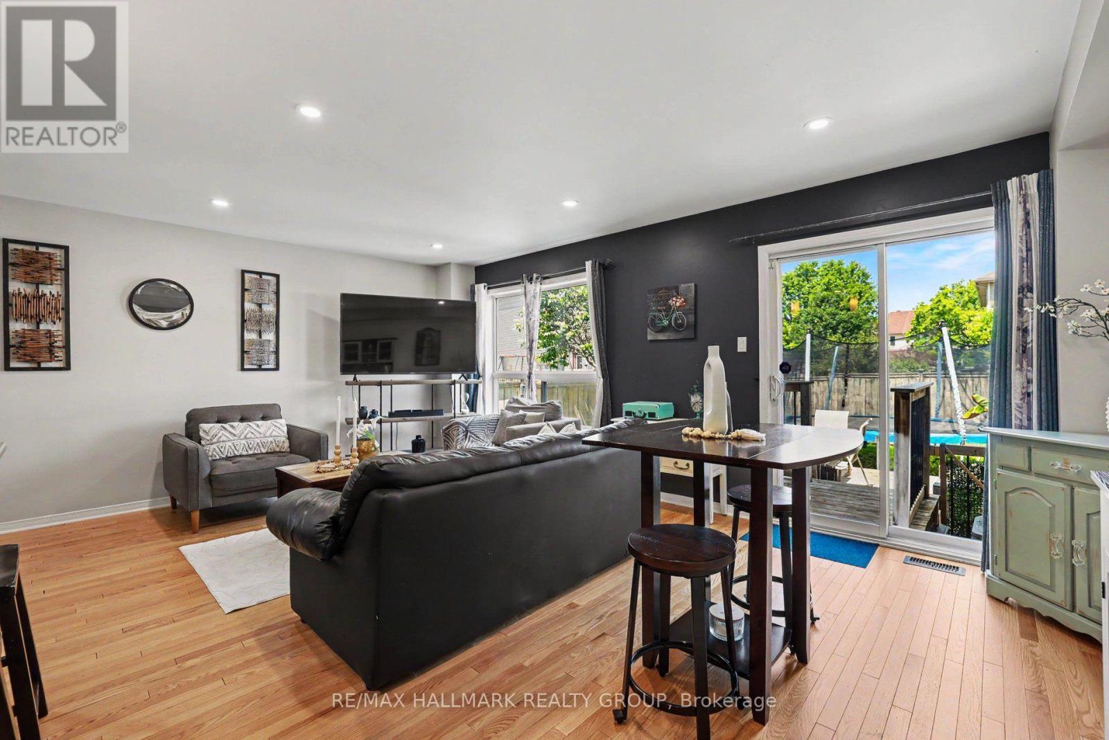 170 PREM CIRCLE, Ottawa. Luxury613. By Peter Sagos - Image 11