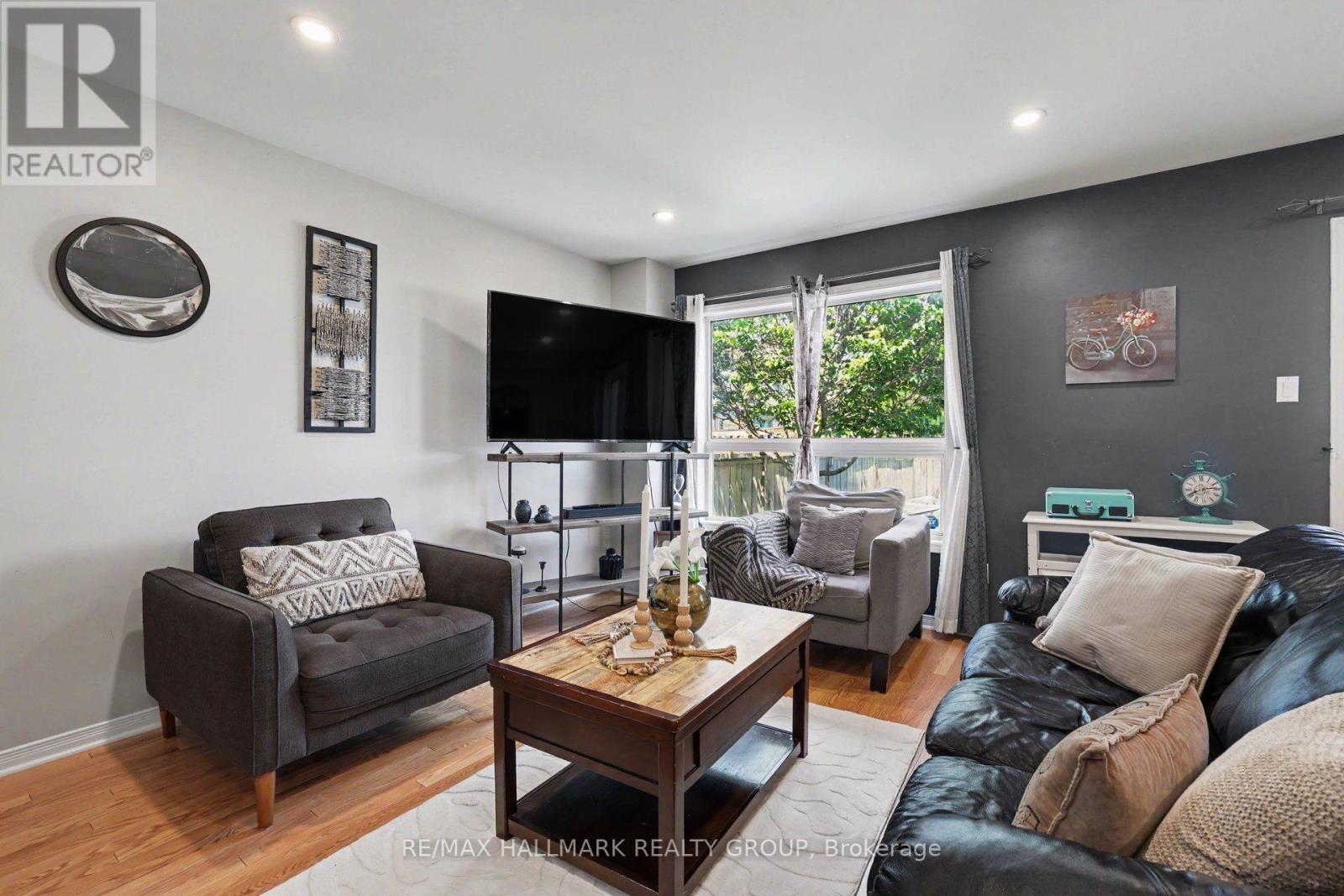 170 PREM CIRCLE, Ottawa. Luxury613. By Peter Sagos - Image 8